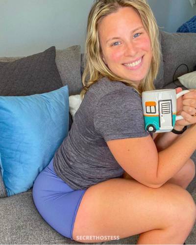 30 year old Asian Escort in Siskiyou CA I will give you the best of me only if you meet up with my 