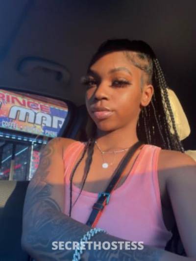 21 year old French Escort in South Jersey NJ Carplay