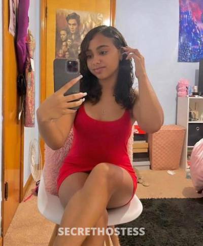 24 year old Escort in Rochester NY Available