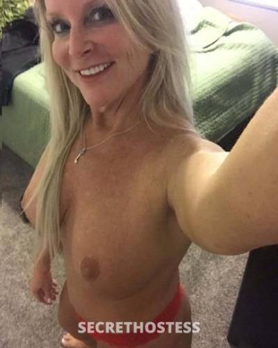 41 year old Escort in Columbia MO Divorce Hot Mom