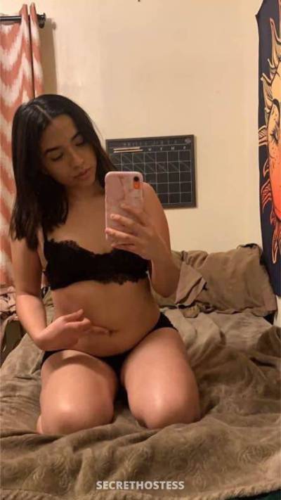 25 year old Escort in Windsor I can swallow all your cum ?and give you oral sex