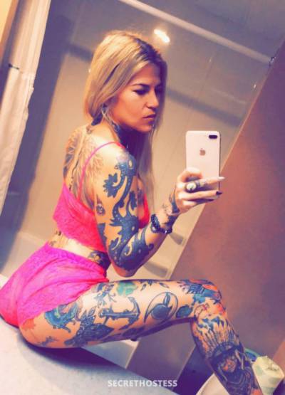 33 year old Escort in Sunshine Coast Kandy is in POWELL RIVER , tattooed goddess