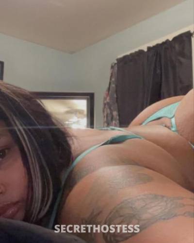 28 year old Escort in Louisville KY Beauty with booty? text me if youre interested Available 24/