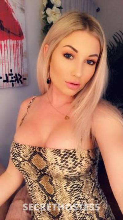 27 year old Asian Escort in Columbia MO pay cash and onlinemoney available now