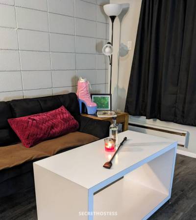 38 year old Asian Escort in Comox Balley Courtenay IN/OUT Calls