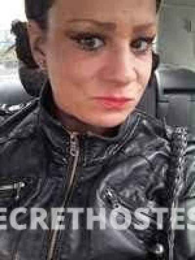 <---PARIS 36Yrs Old Escort Seattle WA Image - 4