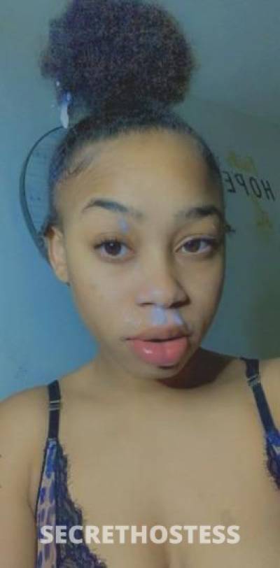 24 year old Escort in Green Bay WI =??Petite!!?Juicy Ebony Goddess ?? Pussy popping?Queen????