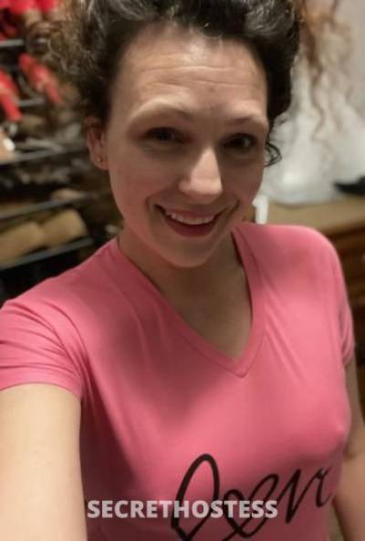 40 year old Escort in Janesville WI ??40 Years Div0rced Older Mom Fuck Me Available for Incall