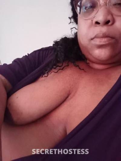 41 Year Old Escort Chicago IL - Image 2