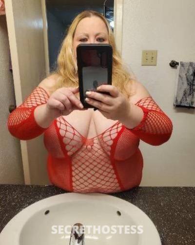 45 5'7 155 blonde and blue 44 DD.looking to help you out  in Jackson MI