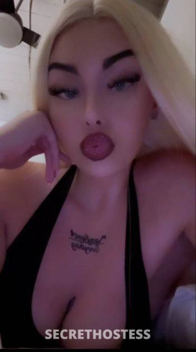22 year old Italian Escort in Akron OH Beautiful Puerto Rican Italian Princess