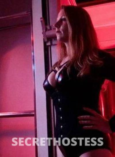 40 year old German Escort in Barcelona Mistress Henriette – German dominatrix in Barcelona