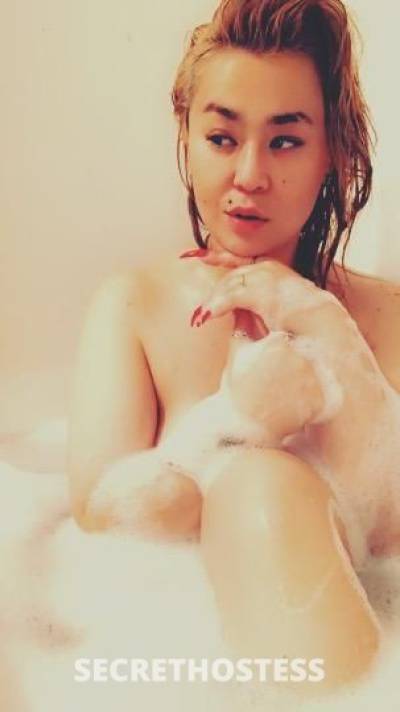 36 year old Irish Escort in San Fernando Valley CA Short and Thick Like Hot Cakes