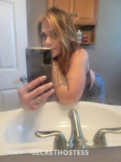 33 year old Escort in New Haven CT come get comfy in my bed