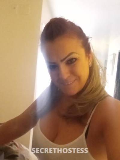 Tasty wild sexy Cougar needs to be tamed Make me Moan Monday in Phoenix AZ