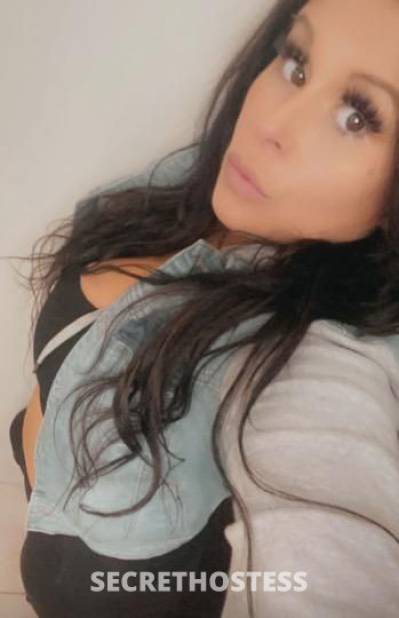 28 year old Escort in Edmonton amy