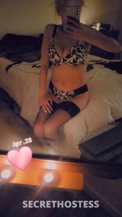 32 year old Escort in Winnipeg sweet and petite can handle the meat