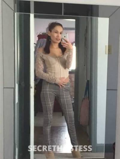 25 year old Escort in Winnipeg hi there im shyannah