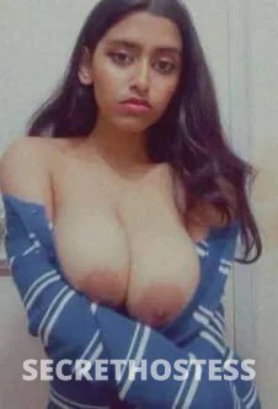 25 year old Escort in Holland Park Brisbane Brown girl A different kind of spice girl , very horny