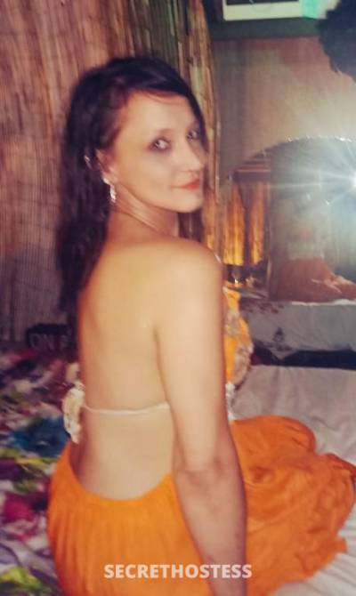 36 year old Australian Escort in Kingston Brisbane PrettyPlatinumPussy Woodridge