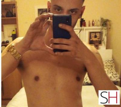 Sensual tantric male massage in Longford