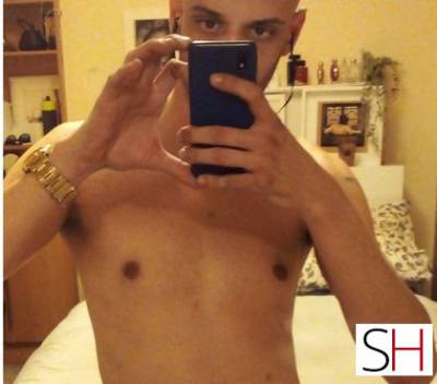 26 year old Latino Escort in Roscommon Sensual tantric male massage