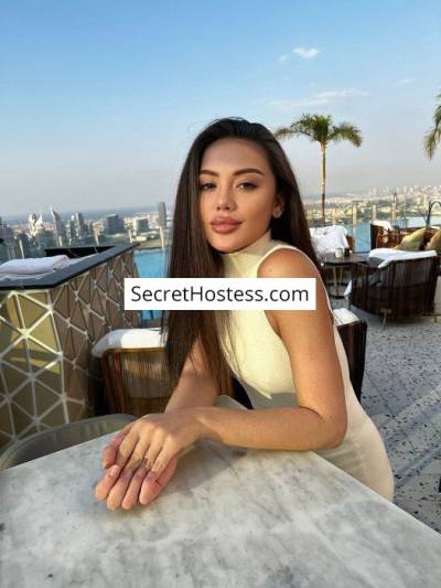 22 Year Old Arabian Escort Jeddah Brown Hair Green eyes - Image 6