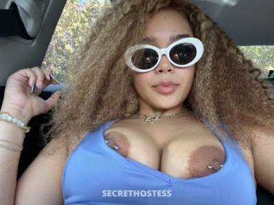 24 year old Escort in Niagara Hookup? head ? and sex