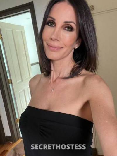 36Yrs Old Escort Akron OH Image - 1