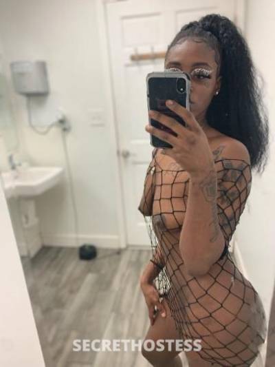 19 Year Old Escort Philadelphia PA - Image 2