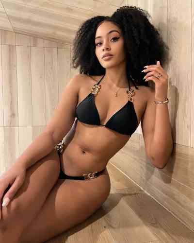 25 year old African Escort in Dubai Anais anal