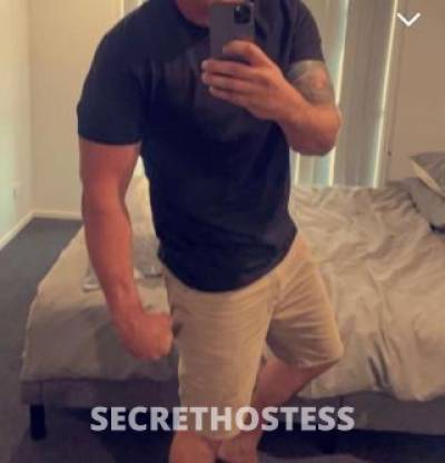39 year old Escort in Birtinya Sunshine Coast Let’s puff and hangout sunny coast chicks only