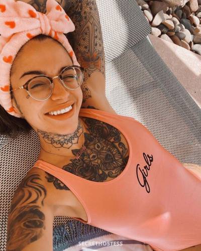 26 year old Asian Escort in Peace River Country Hookup sex and sell party favors