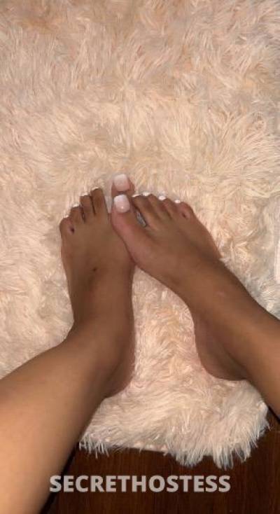 26 year old Escort in Columbia MO ?New pics ???? Cum ? Take A Trip To ???Chocolate Slim Freak