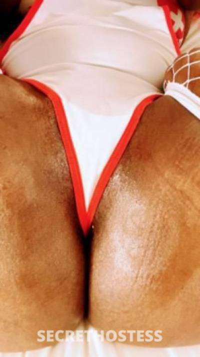 34 year old Escort in Kansas City MO Time to see the nurse
