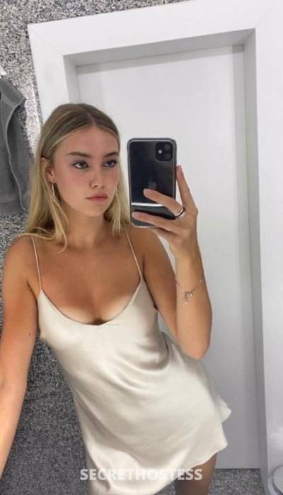 22 year old Australian Escort in Brisbane Australian girl totally relaxing full body massage