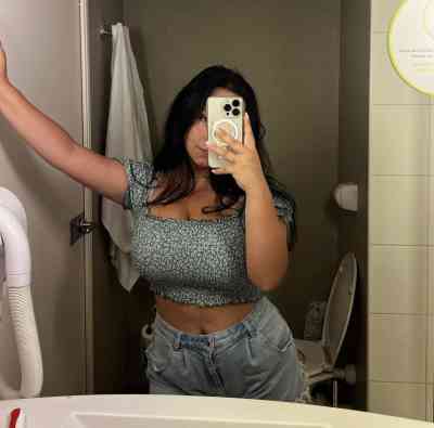 24 year old Escort in Lévis i’m available for hookup, text me if you are interested (