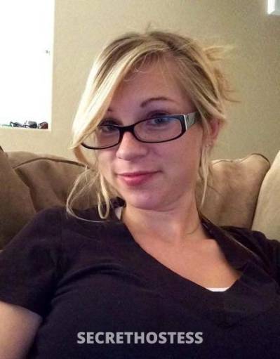 32 year old Escort in Rochester NY Available for incall outcall Carfun and FaceTime show