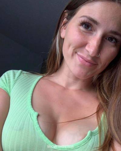 26 year old Asian Escort in Milton I’m available and down for hookup and good sex