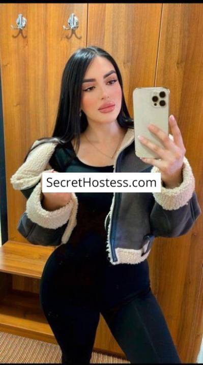 25 Year Old Latin Escort Doha Black Hair Brown eyes - Image 2