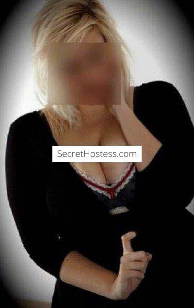 Blonde mature Melly Full G.F.E.&amp; Party in Cambridge