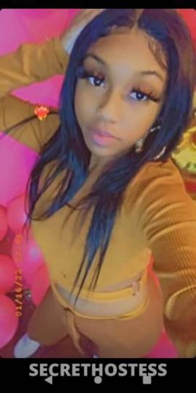 18 year old Chinese Escort in Inland Empire CA Chinese &amp; Black FREAK