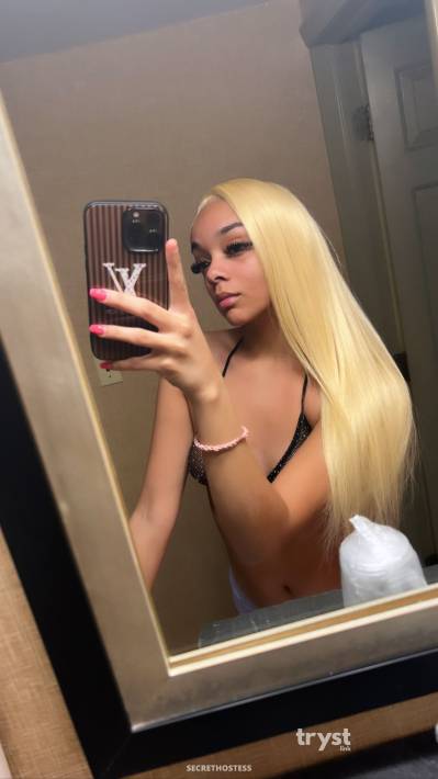 18 Year Old Dominican Escort Chicago IL - Image 1