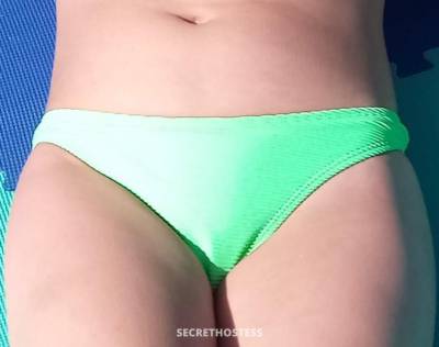 27 year old Escort in Wollongong Escort service hot young brunette