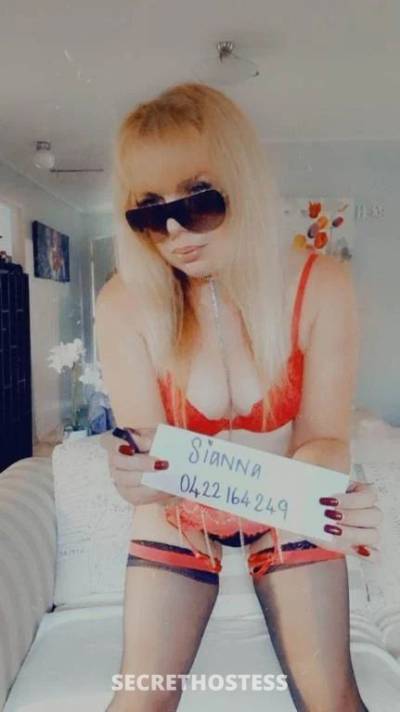 38 year old Escort in Augustine Heights Brisbane Hosting today in Goodna area! Come play with me