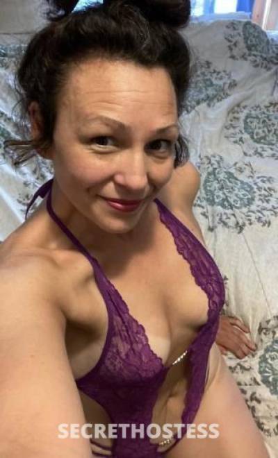 39 years old sexy mom cougar want cock deepthroat sloppy  in Sarasota FL