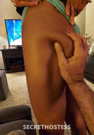 44 year old Escort in Lubbock TX 44 Years older Div0rced Un-happy BJ MOM Fuck Me 24 7