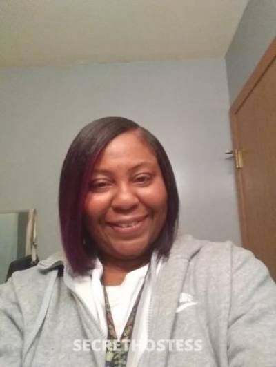 49 Year Old Escort Chicago IL - Image 4