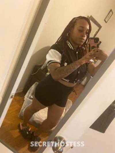 22 year old Escort in Chicago IL INCALL or UBER me to you Sweet Phat Juicy Pussy available at