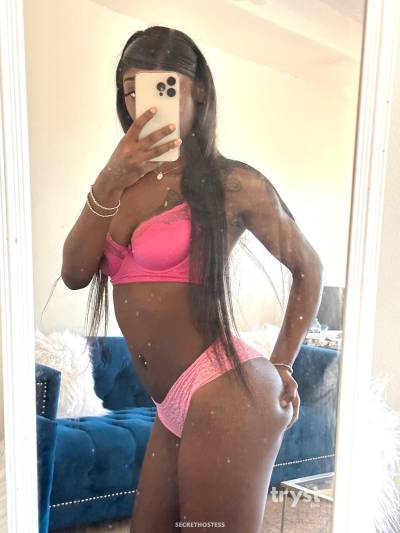 Chanel Bee 20Yrs Old Escort 174CM Tall Milwaukee WI Image - 6